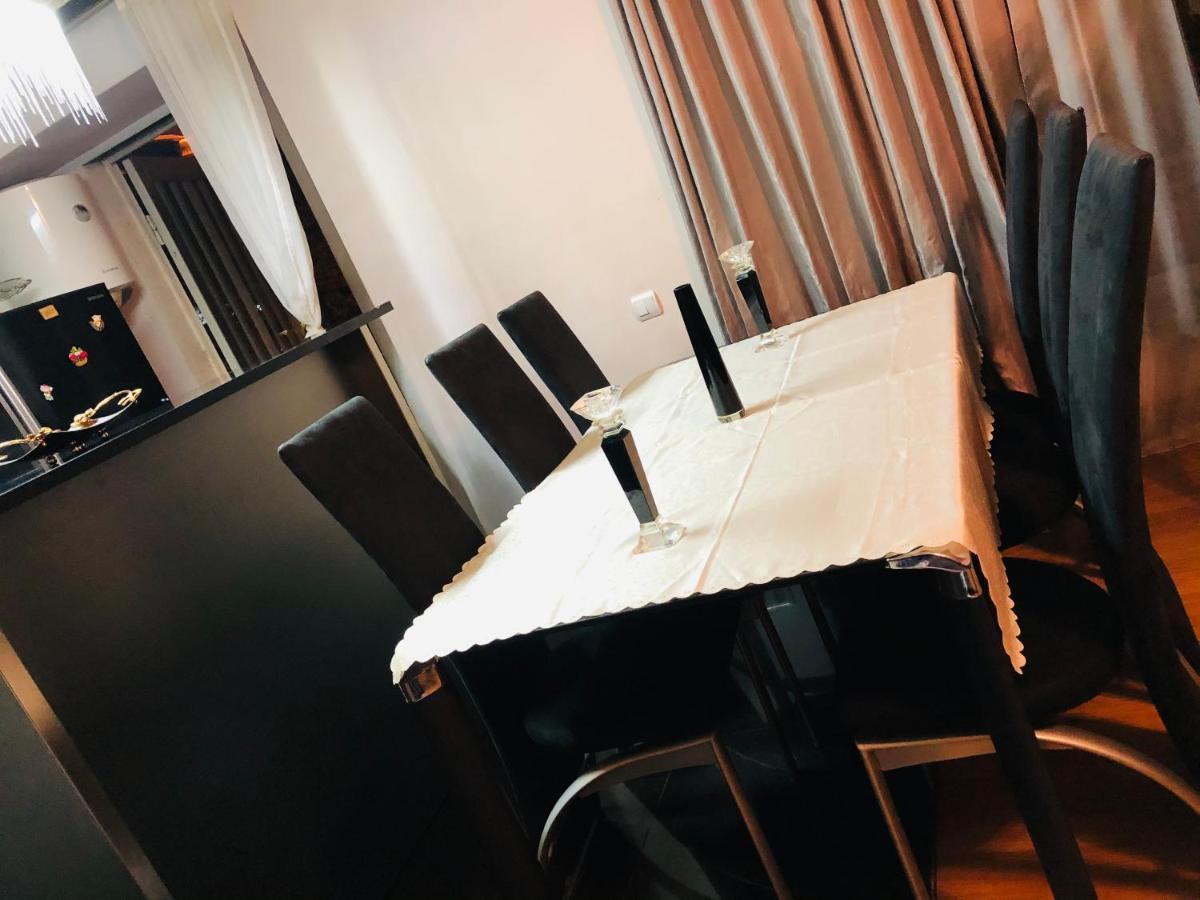 Sev Group Hostel 耶烈万 外观 照片