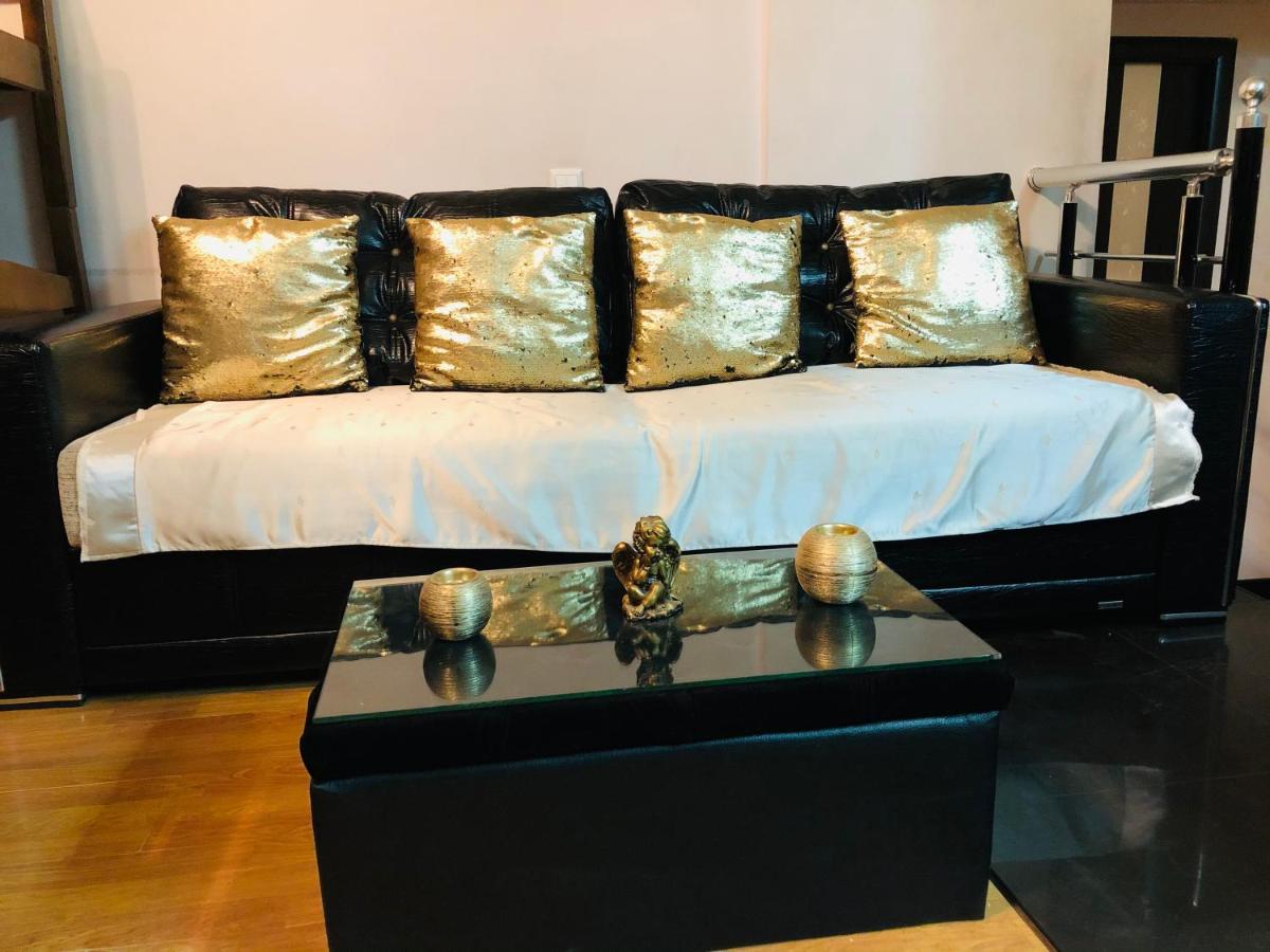 Sev Group Hostel 耶烈万 外观 照片