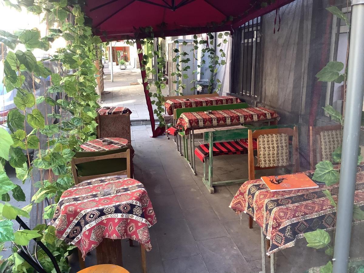 Sev Group Hostel 耶烈万 外观 照片